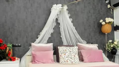 Snapshot of evellynereys chatting on February 2025 04:09:02 AM evellynereys online show from February 2025 04:09:02 AM