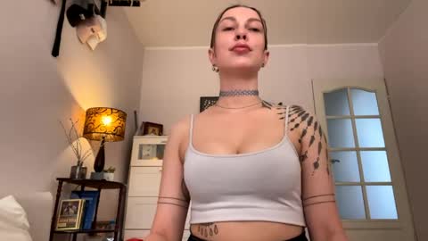 Evelyn Charm online show from May 2026 12:12:01 PM