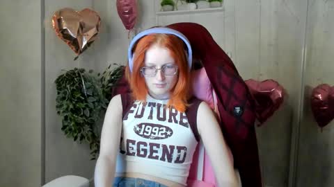 Snapshot of evelyn_fuller chatting on February 2026 05:22:02 PM Elizabeth online show from February 2026 05:22:02 PM