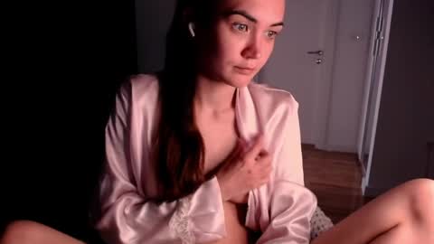 Evelyn online show from June 2026 09:45:01 AM