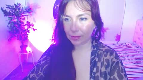 Juliana online show from September 2025 06:30:01 PM