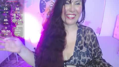 Juliana online show from October 2025 07:13:01 PM