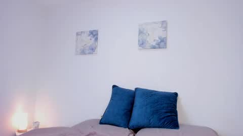 Evelyn online show from March 2026 11:32:01 AM