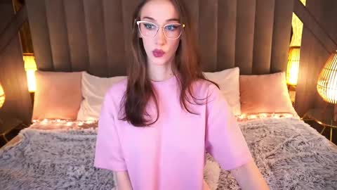 evelyn rush1 online show from February 2025 03:23:01 AM