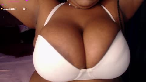 Snapshot of evelyn_sandoval chatting on December 2024 06:55:02 AM Evelyn Sandoval online show from December 2024 06:55:02 AM