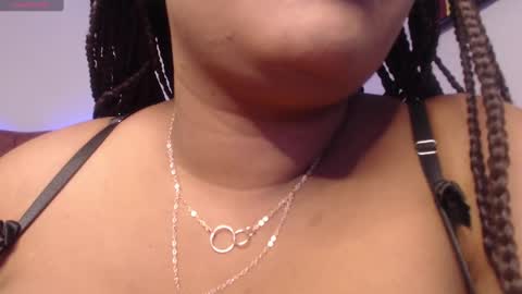 Snapshot of evelyn_sandoval chatting on December 2024 03:09:01 AM Evelyn Sandoval online show from December 2024 03:09:01 AM