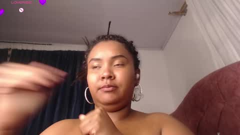Snapshot of evelyn_sandoval chatting on March 2025 06:16:01 AM Evelyn Sandoval online show from March 2025 06:16:01 AM