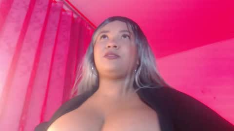 Snapshot of evelyn_sandoval chatting on October 2025 01:50:02 AM Evelyn Sandoval online show from October 2025 01:50:02 AM