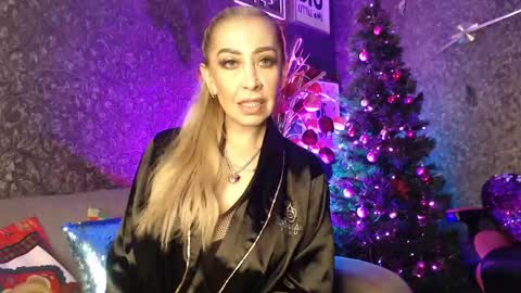 EvelynaGrey online show from December 2024 01:13:01 AM