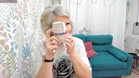 Snapshot of evelynblissful chatting on December 2024 09:13:01 AM Evelyn online show from December 2024 09:13:01 AM