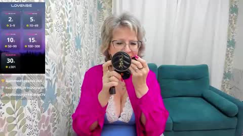 Snapshot of evelynblissful chatting on February 2025 09:25:02 AM Evelyn online show from February 2025 09:25:02 AM