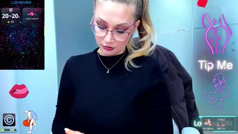 evelyne_rose online show from February 2026 05:26:01 AM
