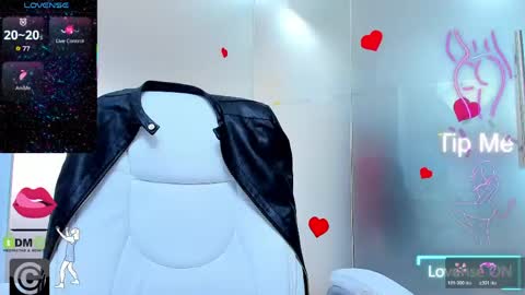 evelyne_rose online show from May 2026 05:14:01 AM