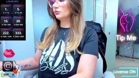evelyne_rose online show from May 2026 05:01:02 AM