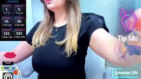 evelyne_rose online show from May 2026 05:27:02 AM
