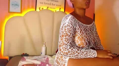 Snapshot of evelynheather_ chatting on February 2026 05:05:02 PM Saray online show from February 2026 05:05:02 PM