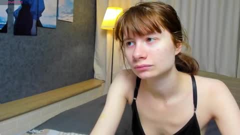 Snapshot of evelynjin_ chatting on October 2025 03:12:01 PM Evelyn online show from October 2025 03:12:01 PM