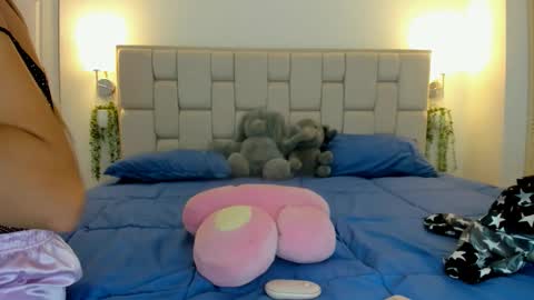 even_scoty online show from November 2025 02:28:01 PM