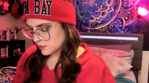 Aly online show from December 2024 08:26:01 AM