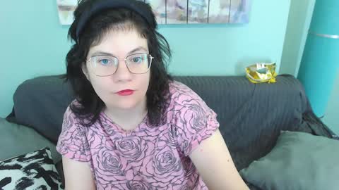 Everly online show from January 2025 11:06:02 AM