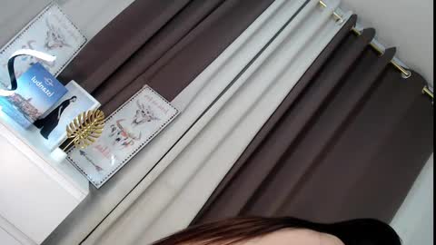 Snapshot of eves_candy chatting on January 2025 11:28:02 AM Chloe mae online show from January 2025 11:28:02 AM