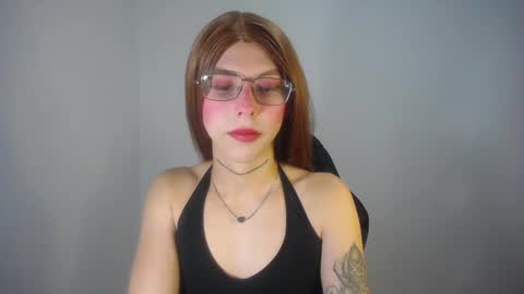 Evi online show from February 2025 10:48:02 PM
