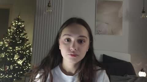 evi_woow online show from December 2025 01:10:01 AM