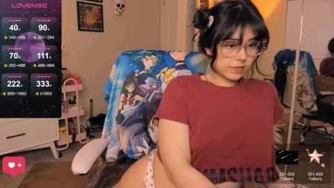 Snapshot of evie_luna chatting on December 2024 03:47:02 AM Evie Luna online show from December 2024 03:47:02 AM