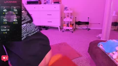 Snapshot of evie_luna chatting on February 2025 03:43:01 AM Evie Luna online show from February 2025 03:43:01 AM