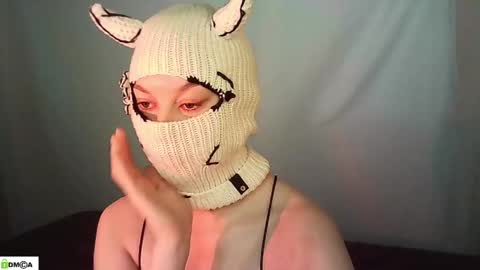 Renesme White Im here from Monday to Friday online show from May 2026 02:28:01 AM