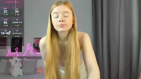 Snapshot of evie_tomioka chatting on June 2026 05:10:02 AM Eva online show from June 2026 05:10:02 AM
