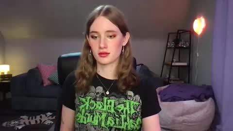 Snapshot of eviecam chatting on February 2025 12:36:02 AM Evie3 online show from February 2025 12:36:02 AM