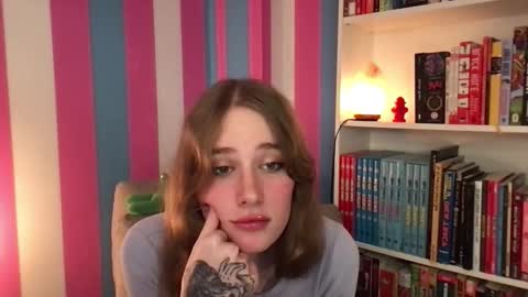 Snapshot of eviecam chatting on October 2025 07:42:02 AM Evie3 online show from October 2025 07:42:02 AM