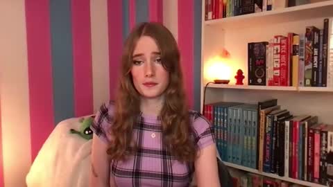 Snapshot of eviecam chatting on November 2025 09:59:01 PM Evie3 online show from November 2025 09:59:01 PM