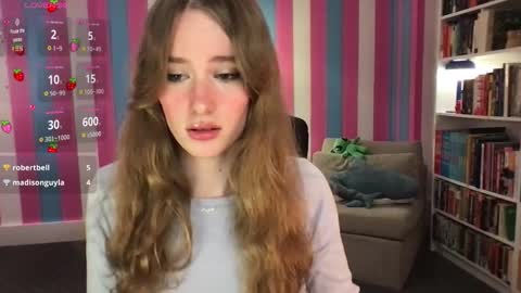 Snapshot of eviecam chatting on December 2025 09:21:01 PM Evie3 online show from December 2025 09:21:01 PM