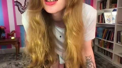 Evie3 online show from April 2026 04:46:01 AM