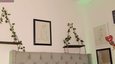 Snapshot of evieh1_ chatting on January 2025 06:51:01 PM Ivi Alejandra online show from January 2025 06:51:01 PM