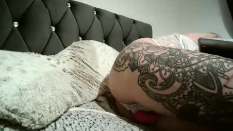 evieloves online show from January 2025 08:25:02 PM