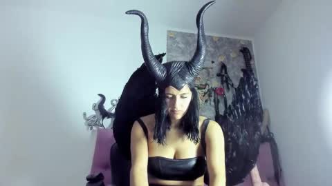Snapshot of evil_sammy chatting on October 2025 08:53:02 PM Mistress Sammy online show from October 2025 08:53:02 PM