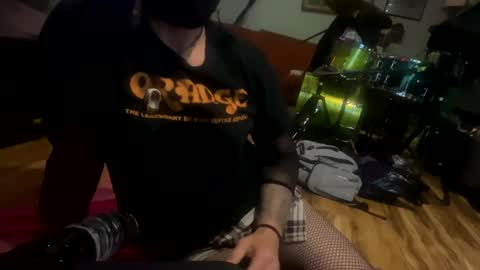 Snapshot of evilslutx chatting on March 2025 01:09:01 AM Cloudia Kumz online show from March 2025 01:09:01 AM