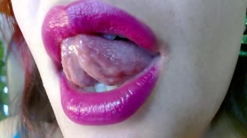 Snapshot of evolethmontenegros chatting on December 2024 05:23:01 AM Evoleth online show from December 2024 05:23:01 AM