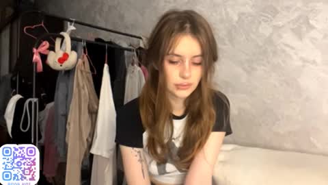 Snapshot of evva_avve_ chatting on November 2025 01:00:01 PM evva_avve_ online show from November 2025 01:00:01 PM