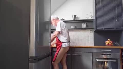 Naaktloper online show from April 2026 01:12:01 PM