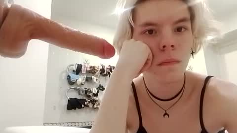 Snapshot of ex1dra06 chatting on April 2026 05:16:02 AM Essa online show from April 2026 05:16:02 AM