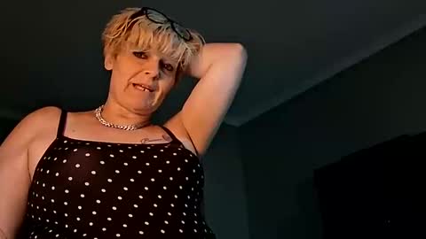 Snapshot of excitmama chatting on February 2026 05:52:01 AM excitmama online show from February 2026 05:52:01 AM