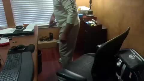 Snapshot of exhibitman69_ldb chatting on February 2026 12:19:02 AM exhibitman69_ldb online show from February 2026 12:19:02 AM