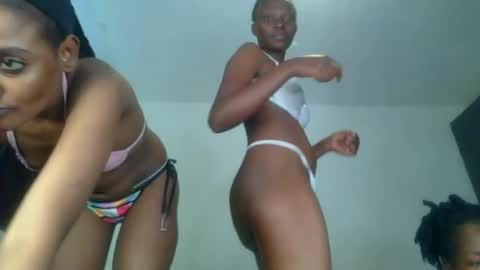 exotic_cutiee online show from July 2026 02:15:01 PM
