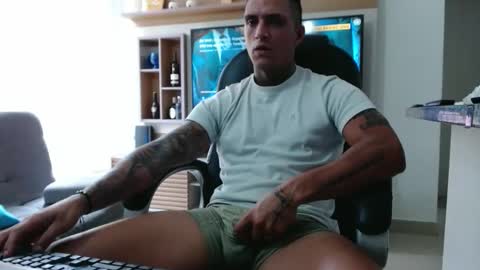 Snapshot of exotic_dude chatting on January 2026 05:27:02 PM camilo online show from January 2026 05:27:02 PM