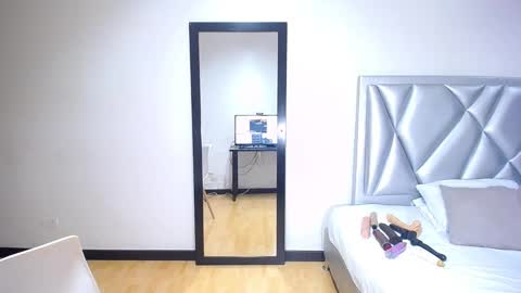 exotic_karmella online show from December 2024 09:35:01 PM