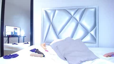 exotic_karmella online show from January 2025 12:02:01 AM